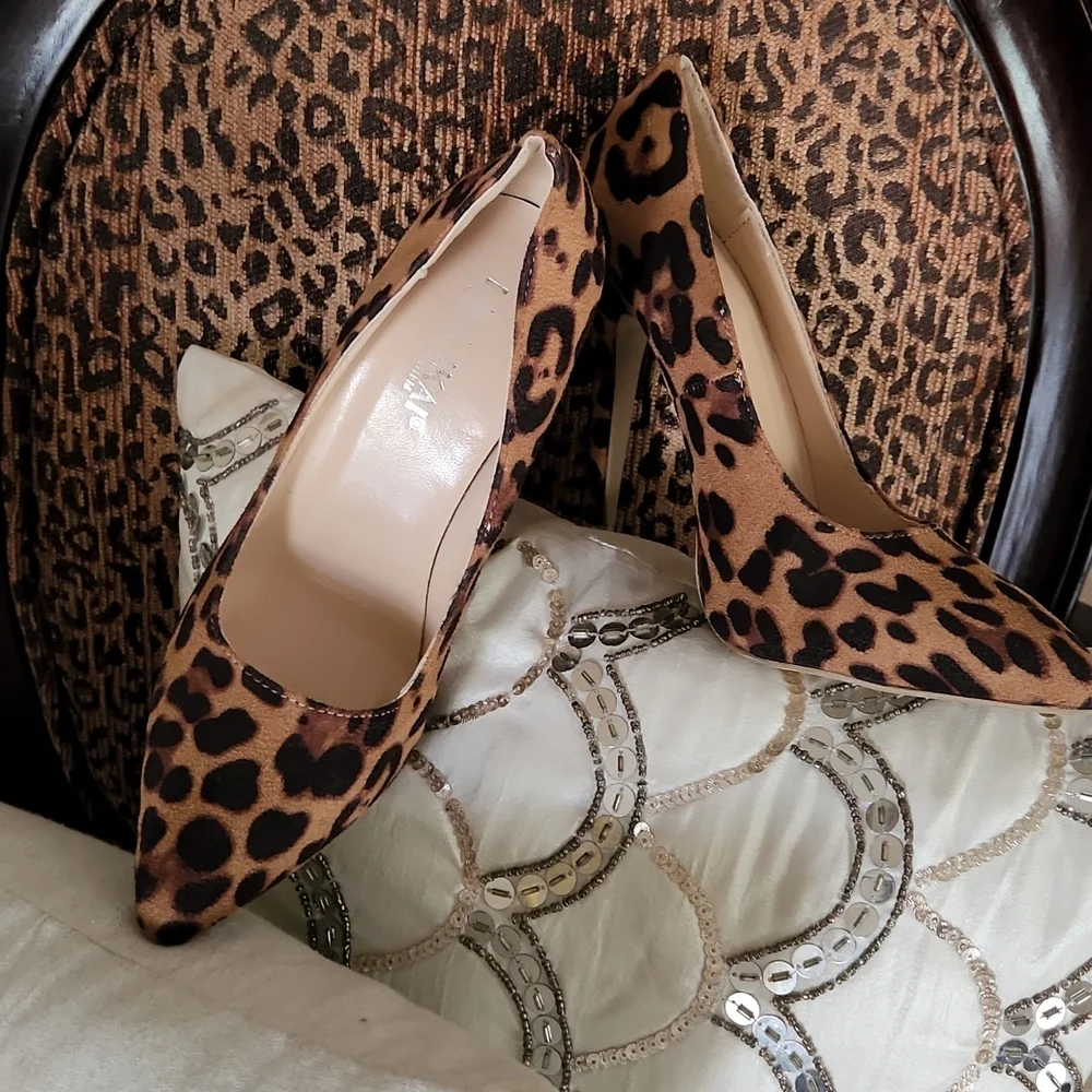LALA IKAI, Brown Leopard heels, Size 37 - Picture 9 of 9